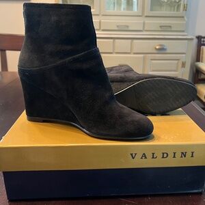Valdini Fay Wedge Bootie. Black. 7.5m